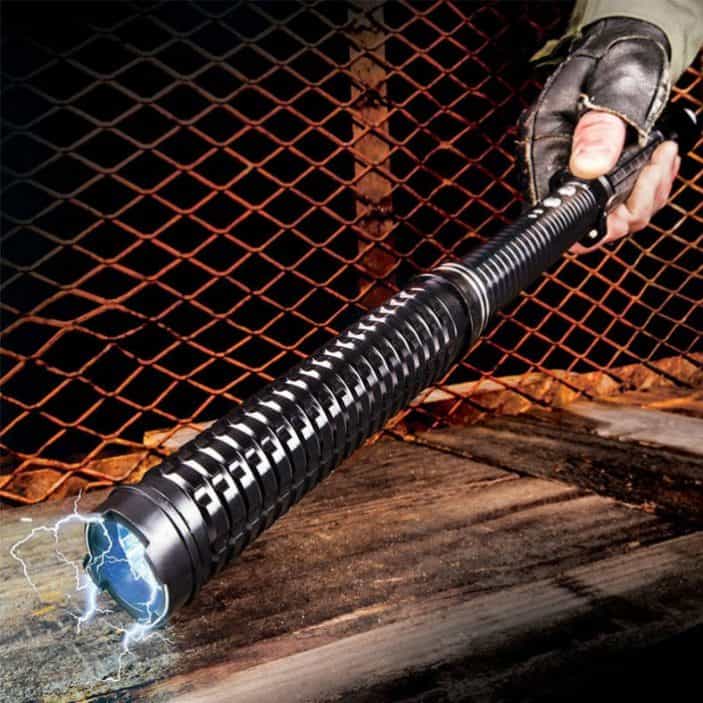 Stun Gun Flashlight Baton witth Stun Gun Activated