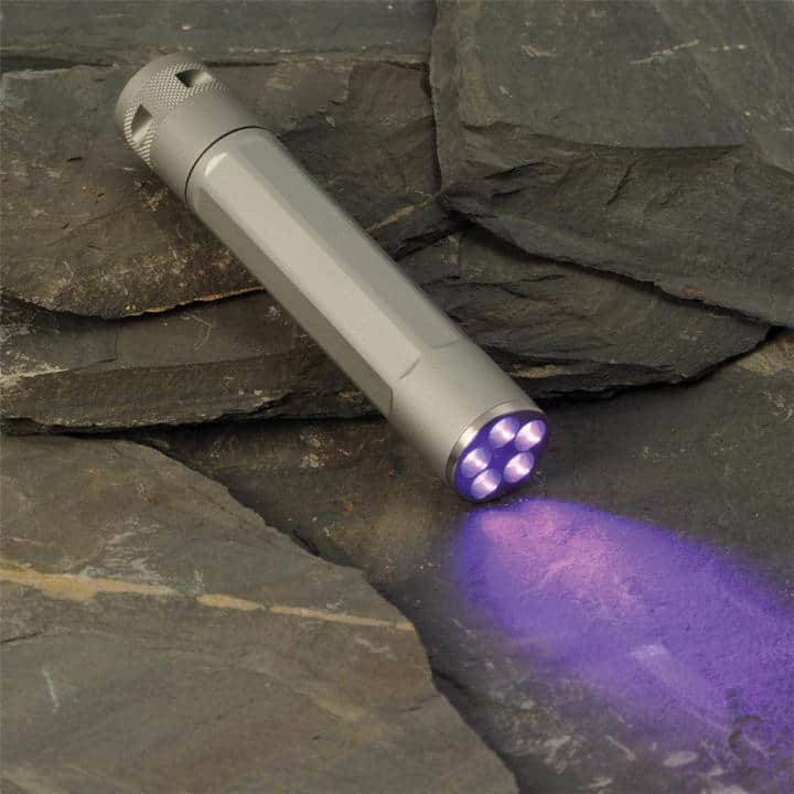 Titanium uv led flashlight.jpg