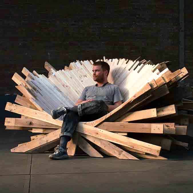 Pallet Thief Wood Throne