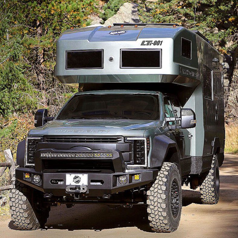 Earthroamer Expedition Vehicle is a Camper Van Built on a Ford F-750 ...